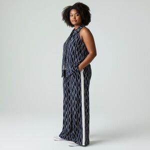 Tristan - Navy/White Pattern Top/Wide Leg  Set - M